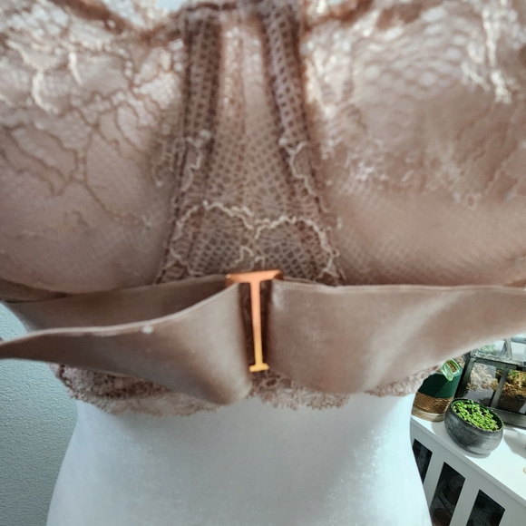 Adore Me Sexy Ballet Bra - Picture 2 of 8